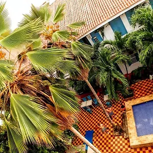 Media Luna Hostel